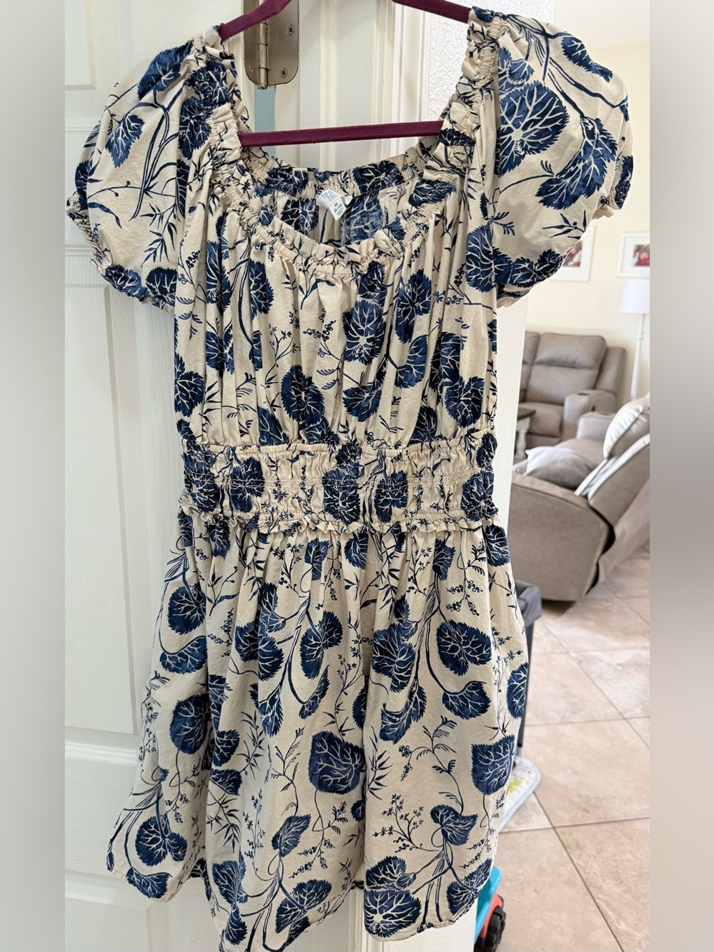 Time & Tru Women’s Navy/Cream Floral Smocked Waist Dress - Size Medium